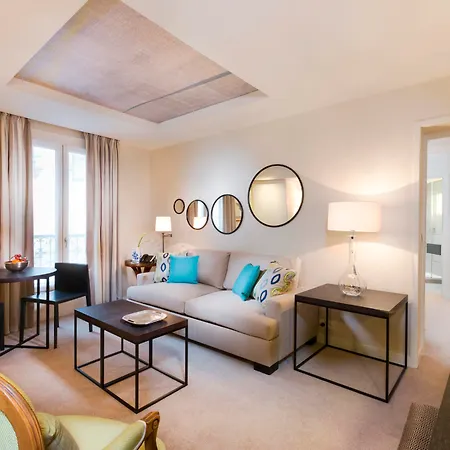 Hotell Balmoral Champs Elysees 4*