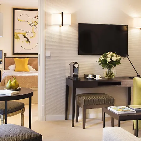 Balmoral Champs Elysees Hotell 4*