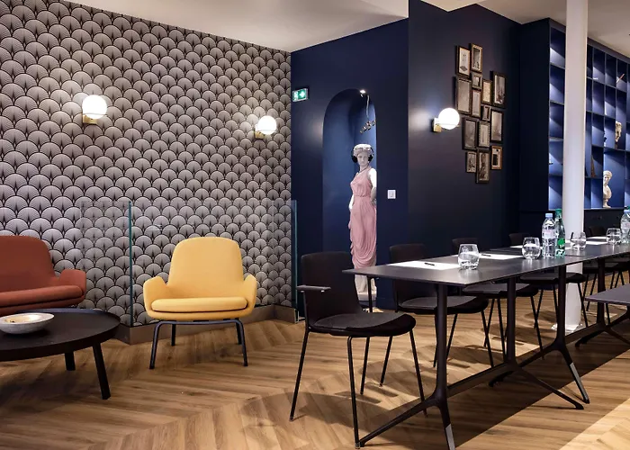 Balmoral Champs Elysees מלון 4*