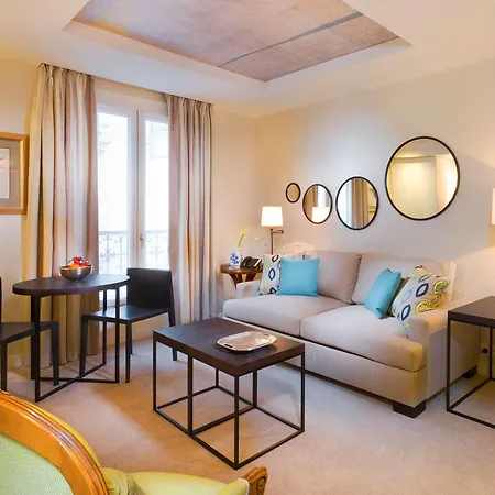 Balmoral Champs Elysées Hotel 4*