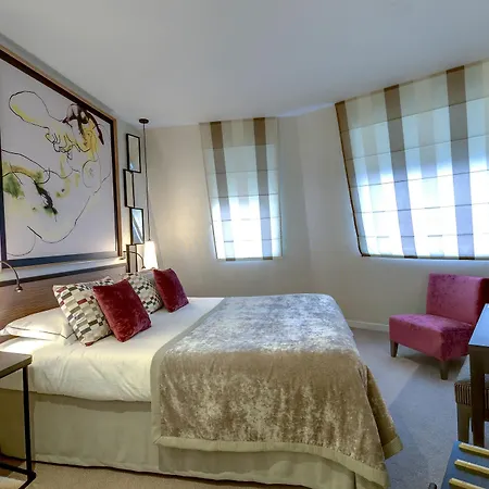 Hotel Balmoral Champs Elysées 4*