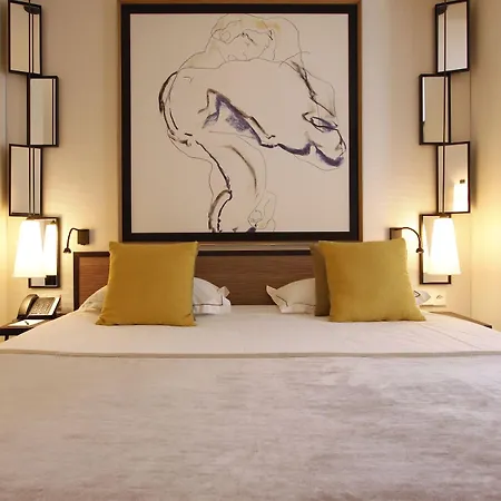 Hotel Balmoral Champs Elysées 4*