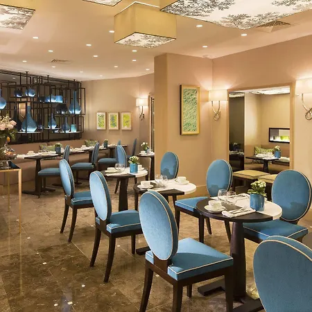Hotel Balmoral Champs Elysées