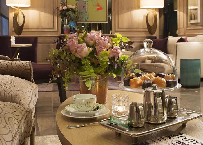 Balmoral Champs Elysées Hotel