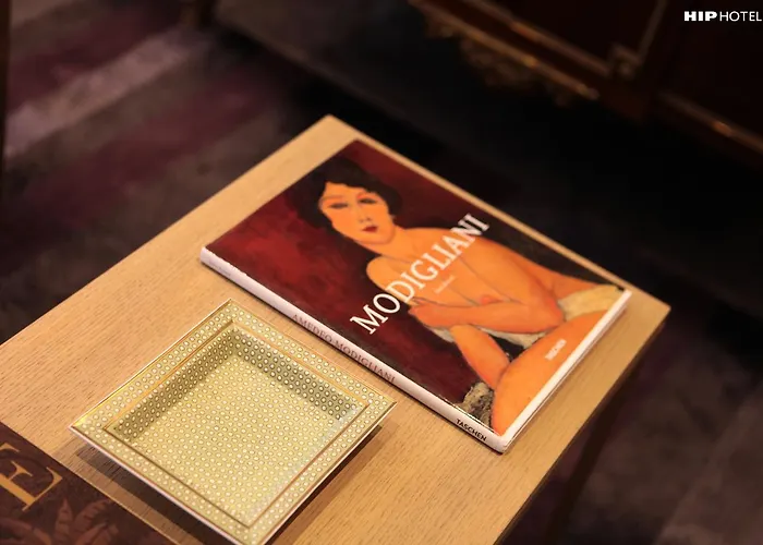 Balmoral Champs Elysées Hotel 4*