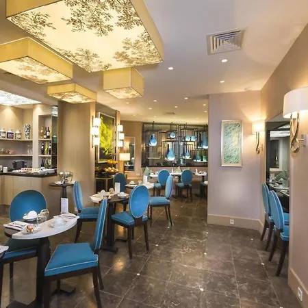 Hotel Balmoral Champs Elysees