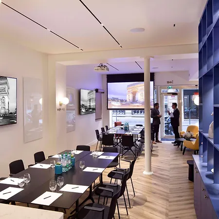 Balmoral Champs Elysees מלון 4*
