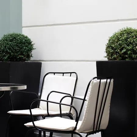 Hotel Balmoral Champs Elysees Paris