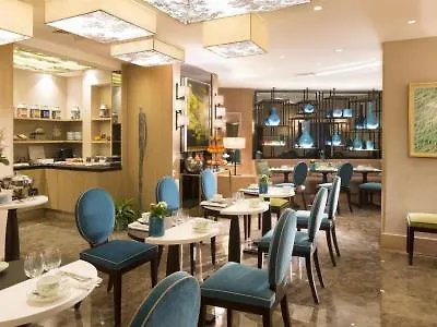 Hotel Balmoral Champs Elysees 4*