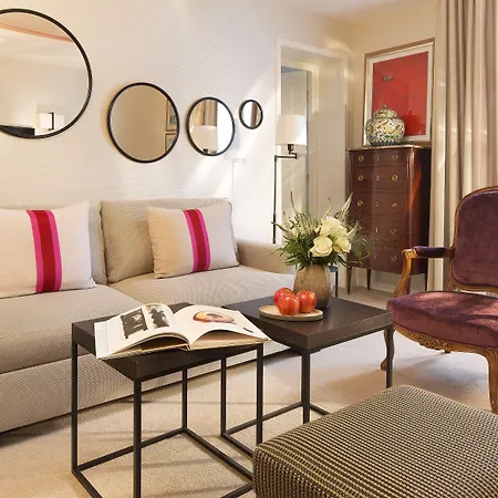 Hotel Balmoral Champs Elysées Paris