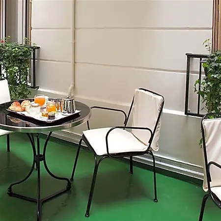 Hotel Balmoral Champs Elysees 4*