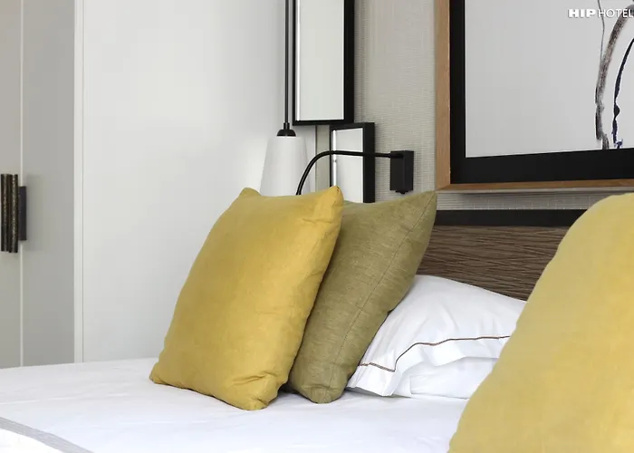 Balmoral Champs Elysées Hotel 4*