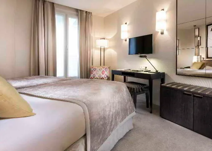 Hotel Balmoral Champs Elysées