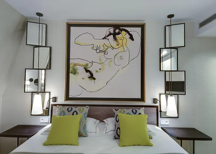 Balmoral Champs Elysees Отель Париж