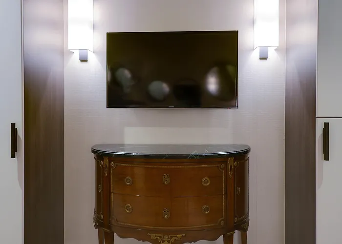 Balmoral Champs Elysees Hotel Paris