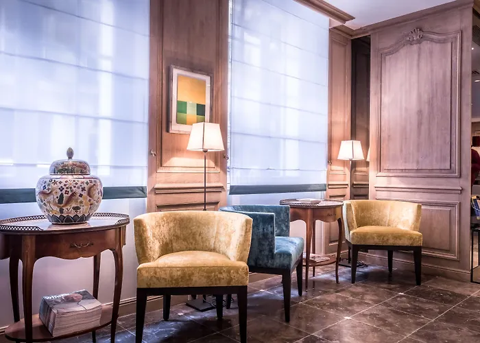 Отель Balmoral Champs Elysees Париж