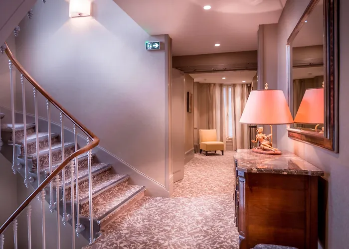 Balmoral Champs Elysees Отель