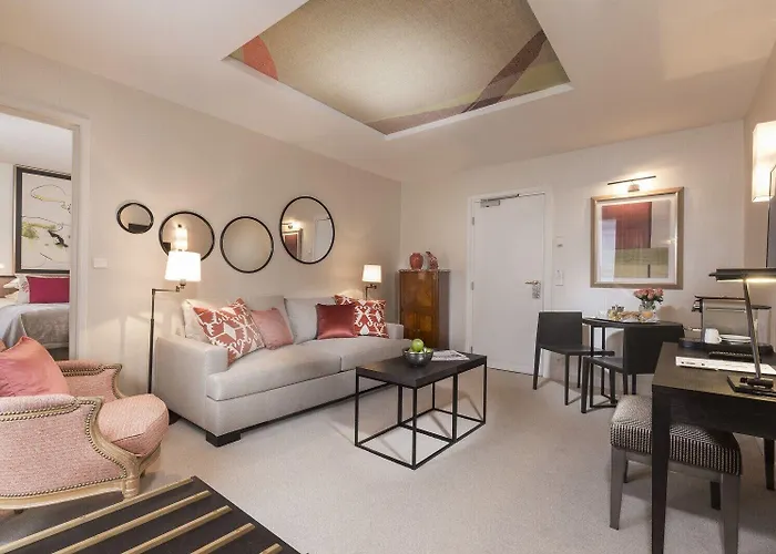 Balmoral Champs Elysees Отель Париж