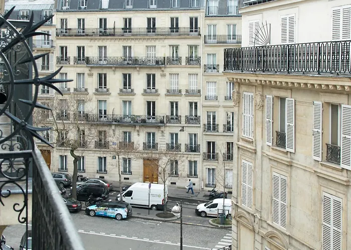 Balmoral Champs Elysees Отель 4*